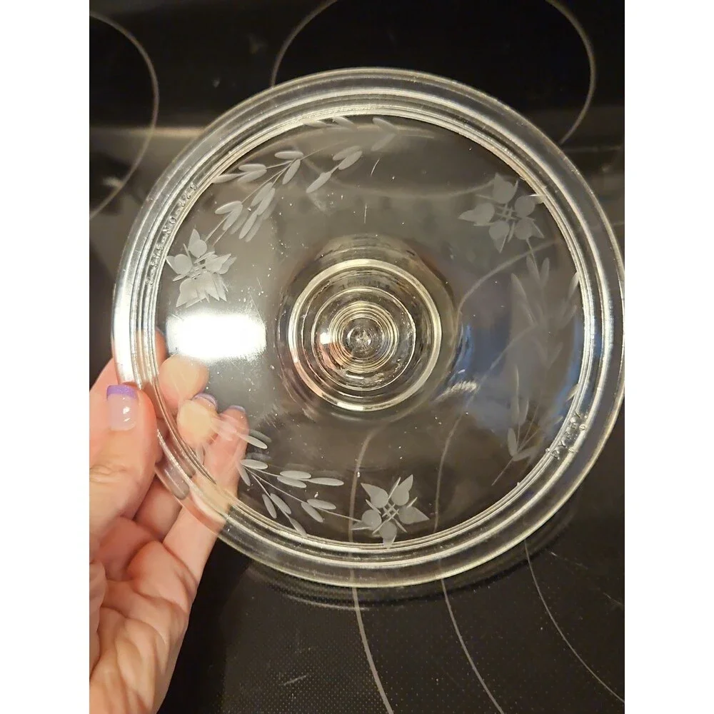 Vintage Pyrex Etched Floral Glass Casserole Dish w/ Lid & Silver Carrier 623 - C